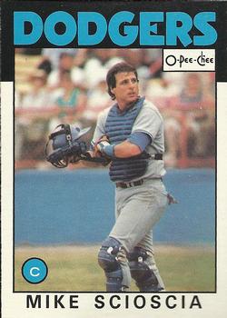 1986 O-Pee-Chee Baseball Cards 111     Mike Scioscia
